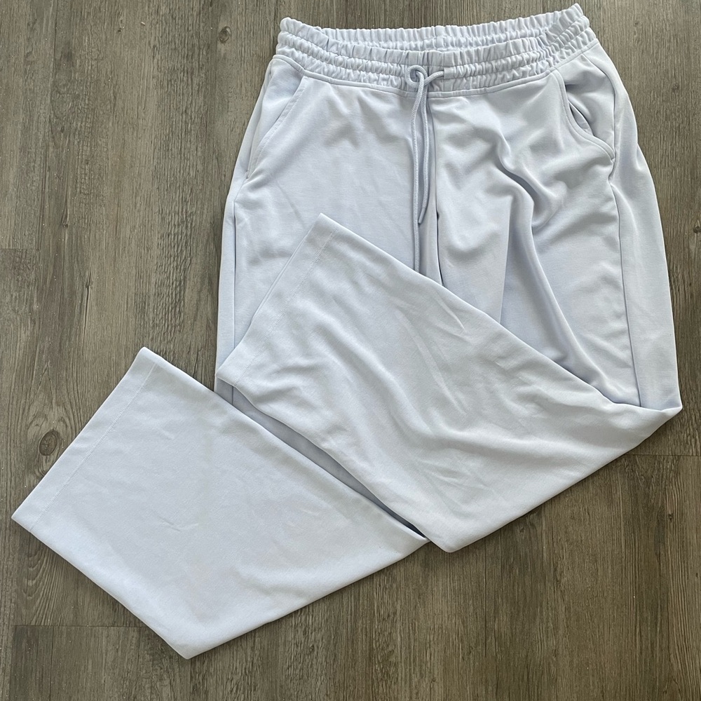 Athleta Women’s Medium Seasoft Mid Rise Straight Pants Lounge Soft Light Purple